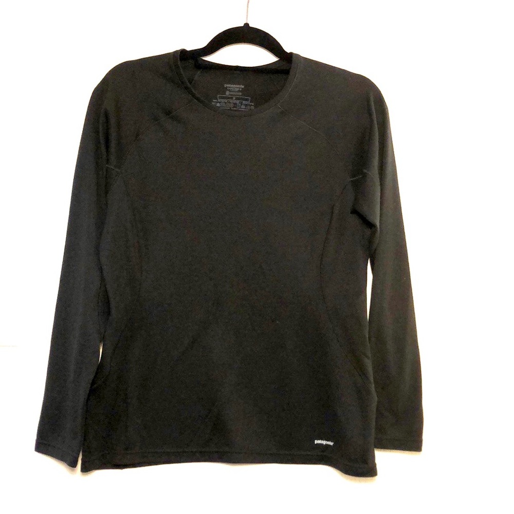 Women’s Patagonia capilene active wear shirt